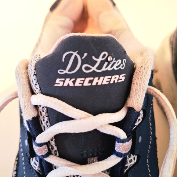 Skechers D' Lites Women's Blue and Pink Athletic Shoes Size 9 - Picture 8 of 9